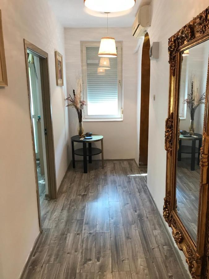 Chiro'S Apartment Năvodari Εξωτερικό φωτογραφία